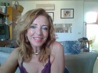 دردشة الفيديو المثيرة Crisalideal