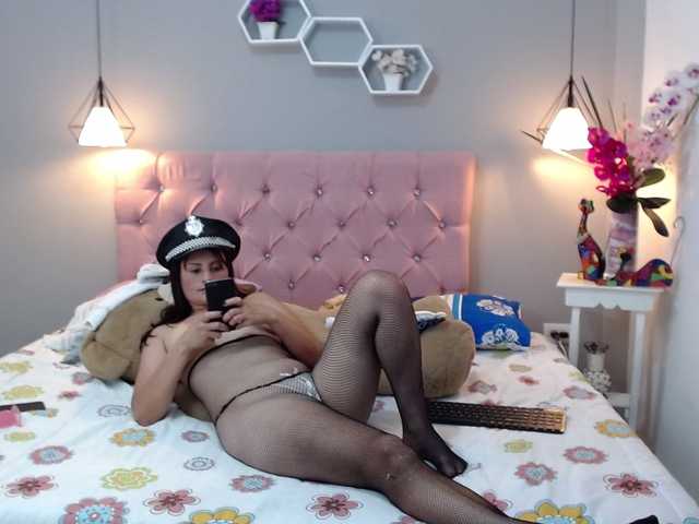 الصور cristhye-hot hey guys welcome to my room #anal #pussy #playwithcum #tits #sexydance #ass # playdildo