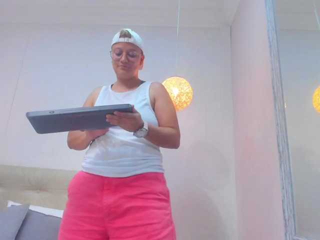 لقطات البث CristinStewar