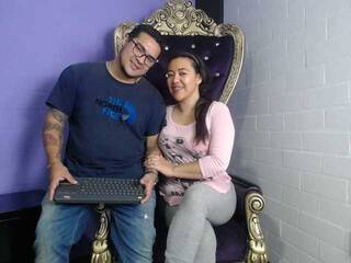 دردشة الفيديو المثيرة CronosHera