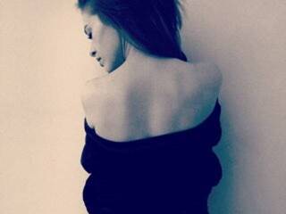 دردشة الفيديو المثيرة CrystalCream