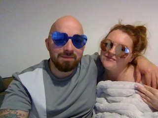 دردشة الفيديو المثيرة CuriousCouple91