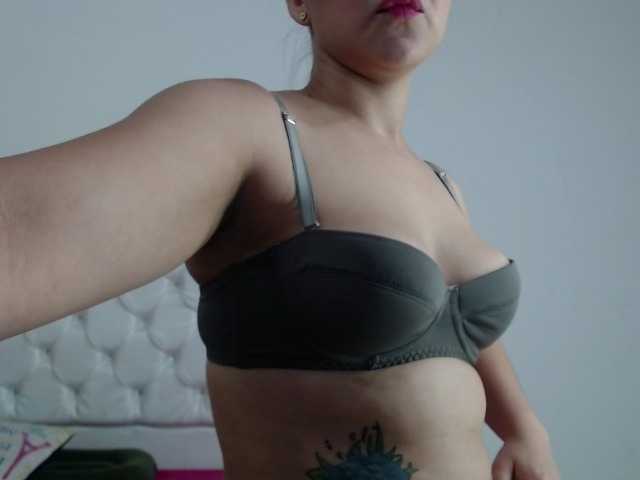 الصور curly-small- hello guys i am model new latina... #latina #sexy #dance #new #spank