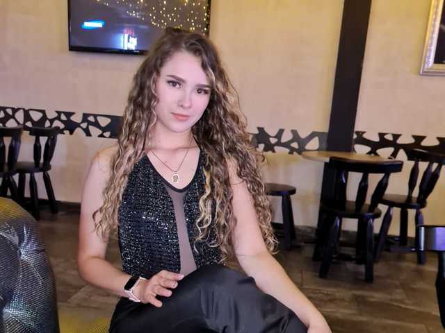 صورة الملف الشخصي curlygirl1