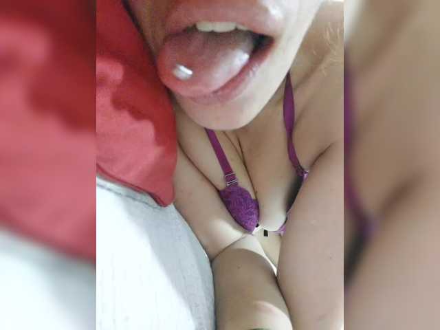 الصور CurlyHanna #horny#pircing#tongue#nipples#perfored#milf#hottest#deeptroat#flexiblity#