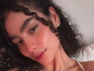 دردشة الفيديو المثيرة Victoria_Curly
