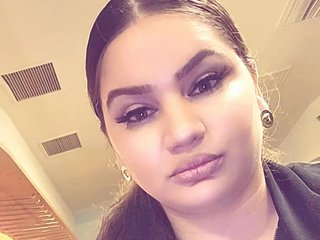 دردشة الفيديو المثيرة Curvy-Delight
