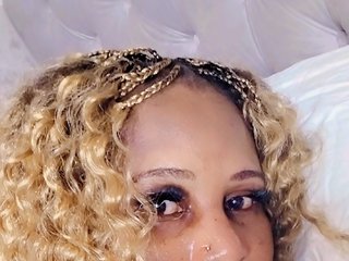 دردشة الفيديو المثيرة Curvybae