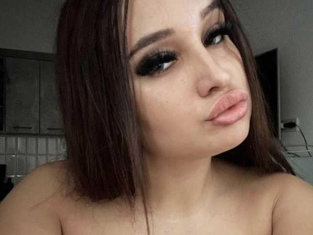 صورة الملف الشخصي curvybomb