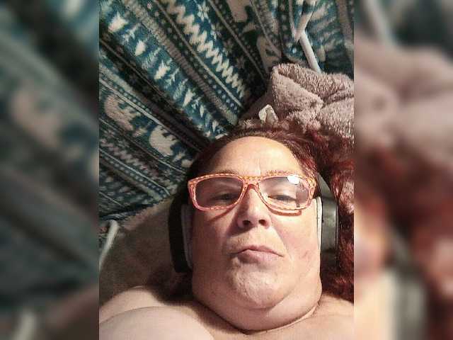 لقطات البث CurvyMeg