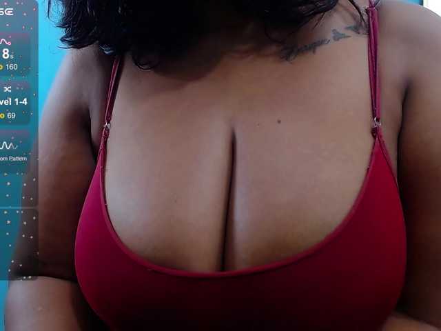 لقطات البث curvymommyy