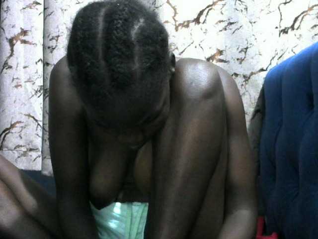 لقطات البث Cute-Ebony