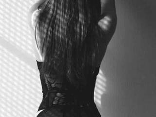 دردشة الفيديو المثيرة cute-molly