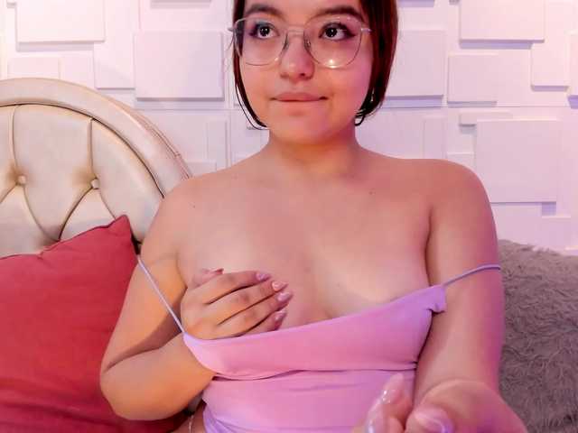 الصور DakotaJade I feel like playing with my boobs @remain PVT OPEN lush on