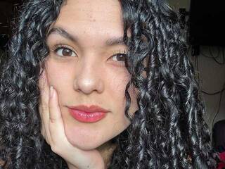 دردشة الفيديو المثيرة daniacurly