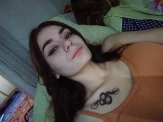 دردشة الفيديو المثيرة Dariaq