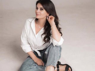 دردشة الفيديو المثيرة DarinaKarlotta