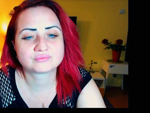 لقطات البث KinkyDomina