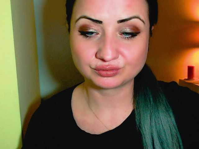 لقطات البث KinkyDomina