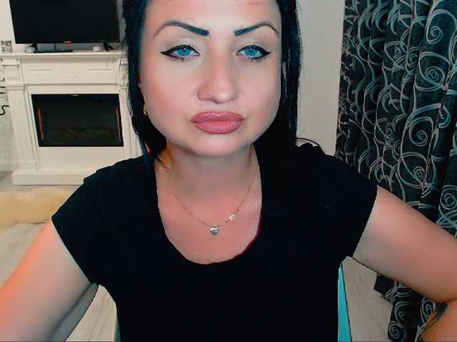 لقطات البث KinkyDomina