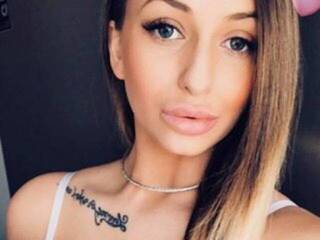 دردشة الفيديو المثيرة DDAshley