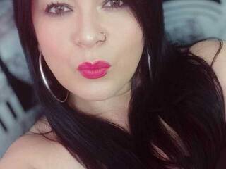 دردشة الفيديو المثيرة deepselena8