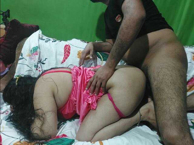لقطات البث Desicouple