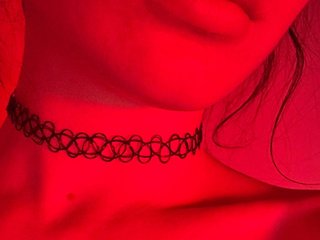 دردشة الفيديو المثيرة DevilishDoll