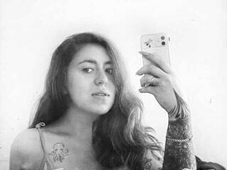 دردشة الفيديو المثيرة FortuneCarmen