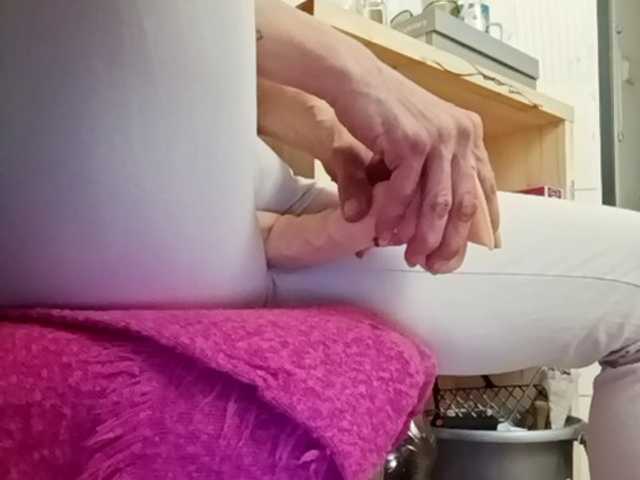 لقطات البث SexyMilfMom4VOYERS