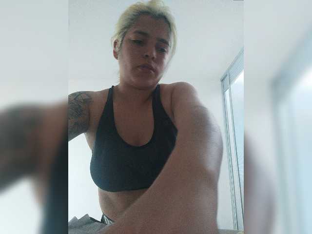 لقطات البث DirtyTeens18