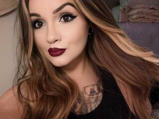 دردشة الفيديو المثيرة Doll4Sir