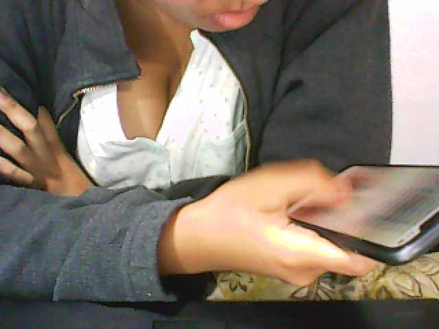 لقطات البث dollfunny