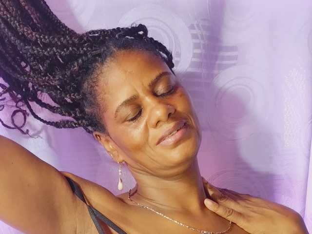 صورة الملف الشخصي ebony-cougar