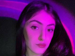 دردشة الفيديو المثيرة EdlinKate