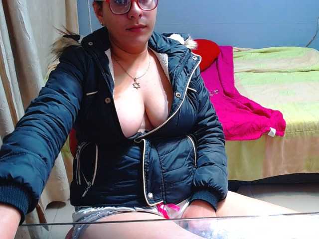 الصور electrahorny #hornypussy #GoalMasturbation #sexyhot #livetouch #cum #latina