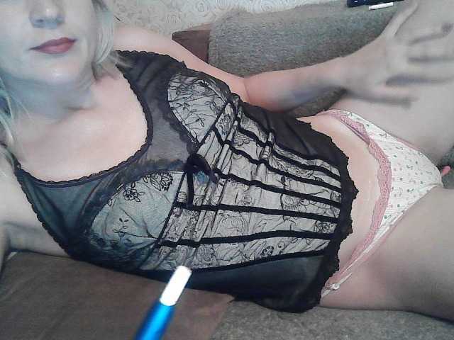 لقطات البث ElegantBlonda