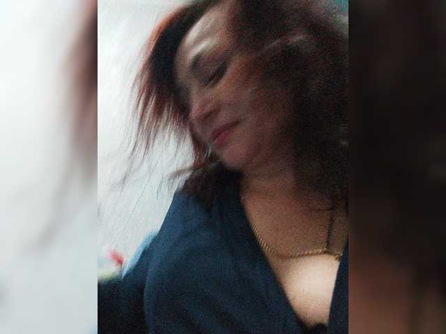 لقطات البث Ellie_