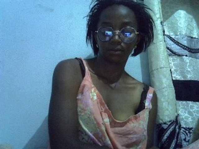 لقطات البث ElianeXhot