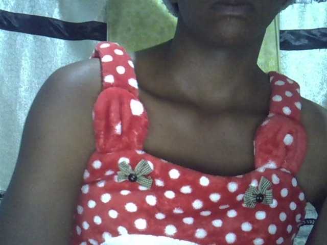 لقطات البث ElianeXhot