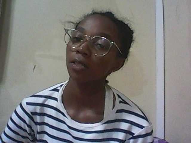 لقطات البث ElianeXhot