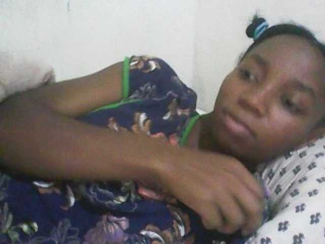 لقطات البث ElianeXhot