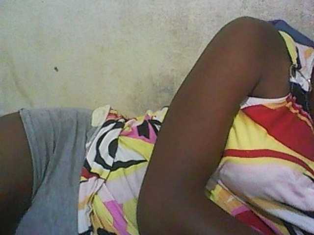 لقطات البث ElianeXhot