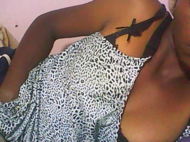 لقطات البث ElianeXhot