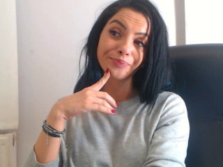 الصور ElisabethDiaz Hello guys welcome in my room , the lush is in a special place ;) . if u like me tip 10 tk , if u kiss me tip 20 , if u want to see me neked tip 250 tk :*:*