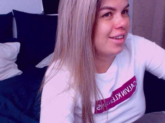 لقطات البث EliseTyler