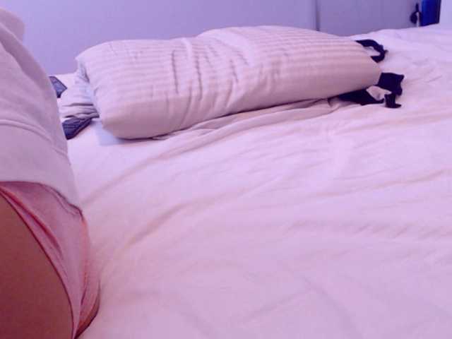 لقطات البث EliseTyler