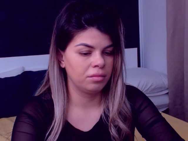لقطات البث EliseTyler