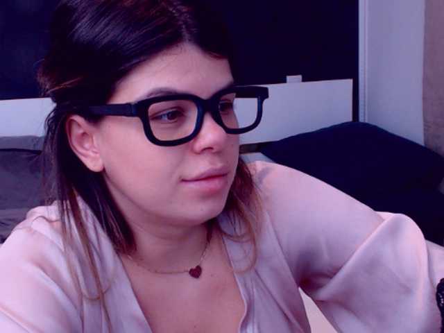 لقطات البث EliseTyler