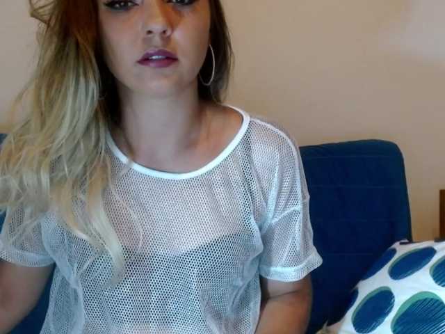 لقطات البث EllaDesiree